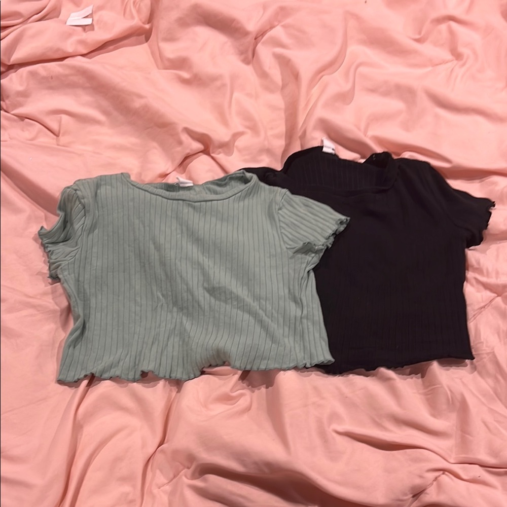 SHEIN Green and Black Short Sleeve Ribbed Tees